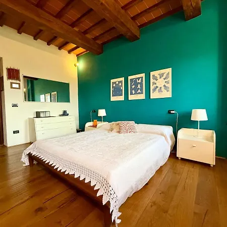With Pool In The Tuscan Hills Βίλα
